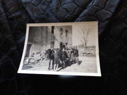 P-701 ,  Photo,  Famille Et Son Attelage D'un Cheval, Circa 1935 - Anonymous Persons