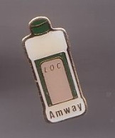 Pin's Produit D'entretien Amway Bouteille Flacon Réf 1535 - Marcas Registradas