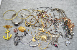 Sale Lot Vintage Jewelry From Different Periods Of Time 312 Gr - Collares/Cadenas