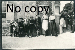 PHOTO ALLEMANDE - CIVILS FEMME ET ENFANT A FALVY PRES DE CROIX MOLIGNEAUX - HAM SOMME - GUERRE 1914 1918 - Guerre, Militaire