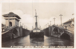 P-24-Mi-Is-1900 : CANAL DE PANAMA. BOAT. BATEAU. - Panama