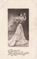 FETES - VOEUX - Heureux Anniversaire - Femme Avec Des Fleurs - Carte Postale Ancienne - Geburtstag