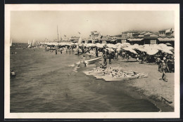 Cartolina Viareggio, La Spiaggia  - Viareggio