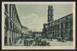 Cartolina Faenza, Emilia, La Piazza V. Emanuele  - Faenza