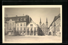 AK Leoben, Platz Mit Adolf Pendlgasse Und Stadtpfarrkirche  - Sonstige & Ohne Zuordnung