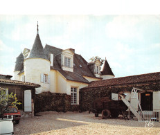 33 PESSAC CHATEAU HAUT BRION - Pessac