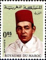 Maroc Poste N* Yv: 536 Mi:601 Hassan II Burnous (sans Gomme) - Marocco (1956-...)