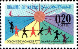 Maroc Poste N* Yv: 474 Mi:536 Colonie De Vacances P.T.T. (Trace De Charnière) - Maroc (1956-...)