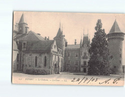 BUSSET : Le Château, La Cour - état - Otros & Sin Clasificación