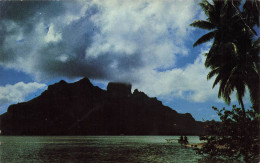 POLYNESIE FRANCAISE - Moonlight In Borabora - Clair De Lune à Borabora - Animé - Barque - Carte Postale - Polinesia Francesa