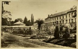 CPSM (Nord) St AMAND Les EAUX. Etablissement Thermal. L'Hôtel Thermal Et La Rotonde Des Bancs - Saint Amand Les Eaux