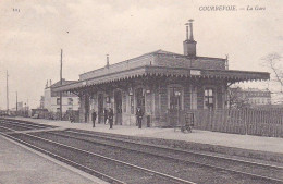 La Gare : Vue Intérieure - Courbevoie