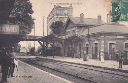 La Gare : Vue Intérieure - Colombes