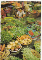 SINGAPOUR. SINGAPOUR ( ENVOYE DE). " VEGETABLE SELLER IN BUSY CHINATOWN ". ANNEE 1986 + TEXTE + TIMBRES - Singapore
