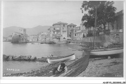 AS#BFP3-1042 - Italie - RAPALLO - Homme Réparant Des Filets De Pêche Sur Une Page - Autres & Non Classés