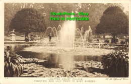 R357720 F. 4. Hampton Court Palace. Fountain And Lily Pond In East Garden. H. M. - Monde