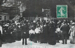 Lourdes Un Sermon A La Grotte - Lourdes