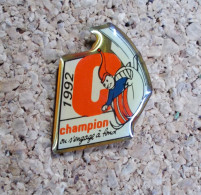 Pin's - Champion 1992, On S'engage à Fond - C - Alimentación