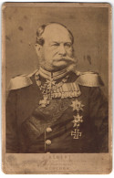 Fotografie J. Albert, München, Portrait Kaiser Wilhelm I. Von Preussen In Uniform Mit Ordenspange Und Eisernes Kreuz  - Beroemde Personen