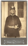 Fotografie Griseldis, Ort Unbekannt, Portrait Junger Soldat In Garde Uniform Mit Pickelhaube Preussen  - Krieg, Militär
