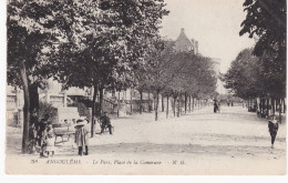 Angoulême - Le Parc, Place De La Commune - Angouleme