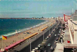 44 - La Baule - Le Remblai Et La Plage - Automobiles - Etat Pli Visible - CPM - Voir Scans Recto-Verso - La Baule-Escoublac