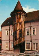 28 - Chartres - Rue Des Ecuyers, La Maison Des Vieux Consuls, Avec Son Escalier Dit De La Reine Berthe (XVIe Siècle) - C - Chartres