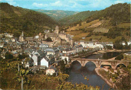 12 - Estaing - Vue Générale - Le Château Et Le Pont Gothique - Carte Gaufrée - CPM - Voir Scans Recto-Verso - Altri & Non Classificati