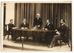 Photo Keystone, Ansicht London, Wachsfiguren-Kabinett Madame Tussauds, Nachbildung Flottenkonferenz 1930  - Oorlog, Militair
