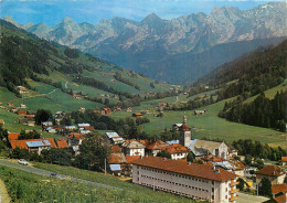 LE GRAND BORNAND . Vue Générale Et Chaîne Des Aravis - Le Grand Bornand