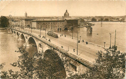 TOULOUSE . Vue Plongeante Sur Le Pont-Neuf Et L'Hôtel Dieu . - Toulouse