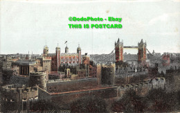 R358023 London. Tower And Tower Bridge. Postcard - Autres & Non Classés