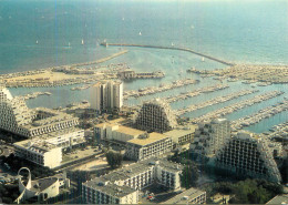 LA GRANDE MOTTE . Vue Aérienne Du Complexe Pyramidal Et Du Port De Plaisance - Andere & Zonder Classificatie