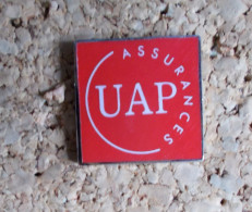 Pin's - UAP Assurances - Banks