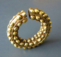 Bronze Age Gold Hair Ring Money, Tubular Type - Arqueología