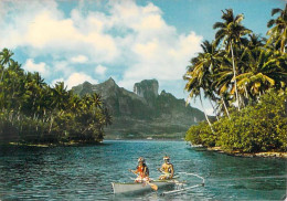 Polynésie Française- BORA-BORA Paysage Native Scene De BORA BORA Pirogue (B)(Erwin Christian Tahiti )*PRIX  FIXE - Polynésie Française