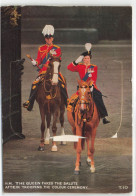 MIKIBP12-059- ROYAUME UNI THE QUEENS TAKES THE SALUTE AFTER TROOPING THE COULOUR CEREMONY CARTE SYSTEME - Other & Unclassified