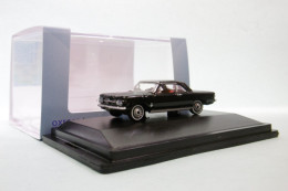 Oxford - CHEVROLET CORVAIR COUPE 1963 Noir Jaune Voiture US Neuf HO 1/87 - Strassenfahrzeuge