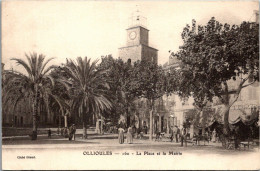 OLLIOULES - La Place Et La Mairie - Ollioules