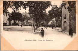 OLLIOULES - La Place Des Palmiers - Ollioules