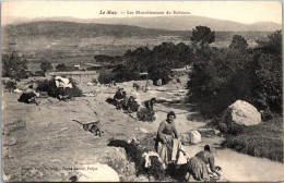 83 LE MUY - Les Blanchisseuses Du Robinon (pli Coin Gauche) - Le Muy