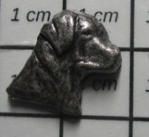 1818B Pin's Pins / Beau Et Rare / ANIMAUX / Mini Pin's TETE DE CHIEN METAL ACIER EN RELIEF - Animali