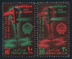 Kuwait 325-326, Hinged. Michel 319-320. Traffic Day 1966. - Kuwait