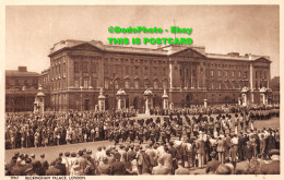 R358260 London. Buckingham Palace. Harvey Barton - Sonstige & Ohne Zuordnung