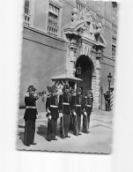 MONACO : La Garde Princière Devant Le Palais - Très Bon état - Palazzo Dei Principi
