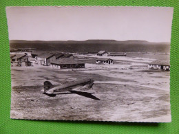 MARSEILLE MARIGNANE  DC 3 AIR ALGERIE    /  AEROPORT / AIRPORT / FLUGHAFEN - Aerodromes