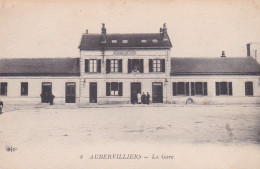 La Courneuve - Aubervilliers - La Gare : Vue Extérieure - La Courneuve