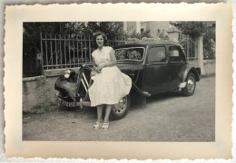 Photo Ancienne - Snapshot - Voiture Automobile - Traction CITROËN - Femme Mode Elégance - Automobile