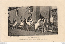 SALONIQUE  Coiffeurs Dans La Rue - Griechenland