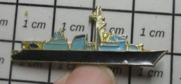 1818B  Pin's Pins / Beau Et Rare / BATEAUX / PETIT NAVIRE DE GUERRE ? NOIR ET BLEU - Schiffahrt